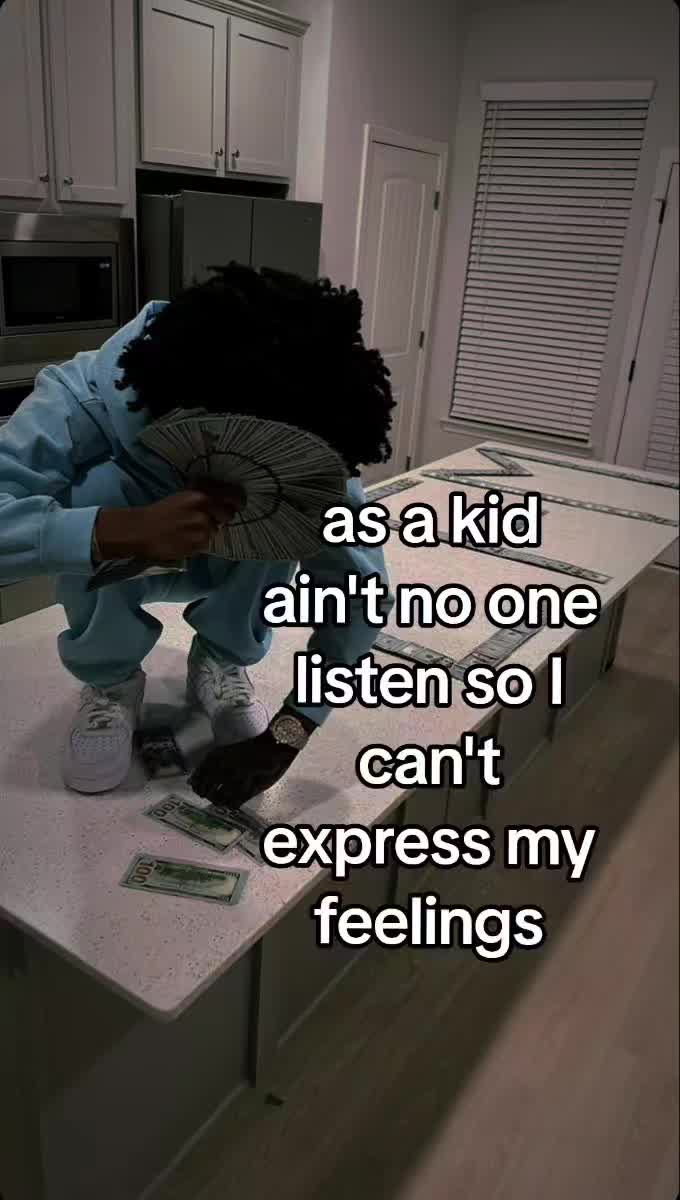 @￴
