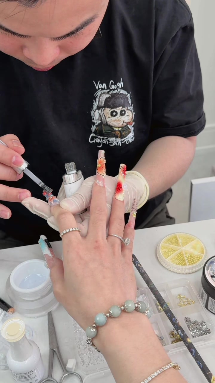 @KimmieNails🇻🇳&hearts;️🇨🇦Tấu H&agrave;i😜