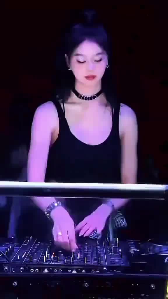 @🦋Jennifer Tjhai🦋