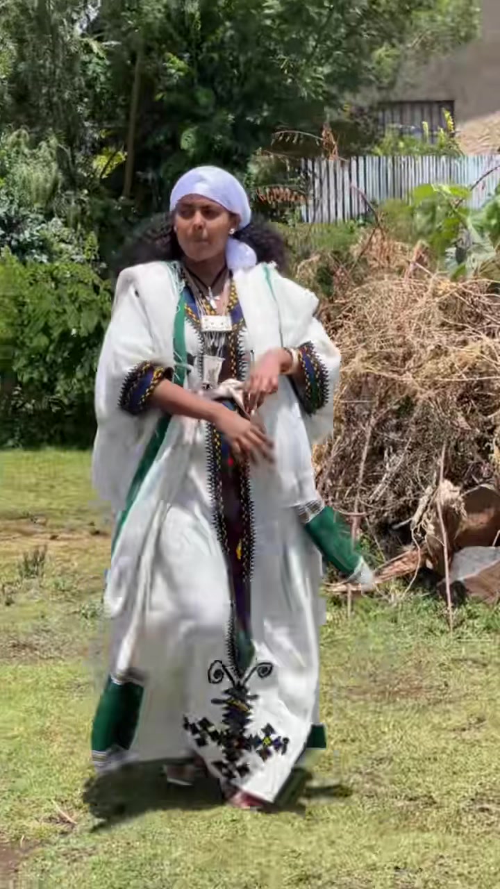 @ዚዚ / ዘውድ ሸማ 👸🦅