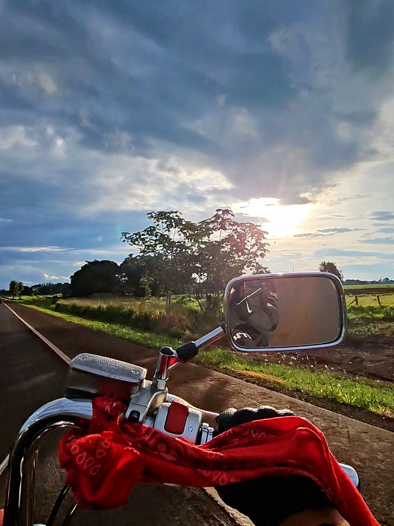 @De Moto? Pra onde?