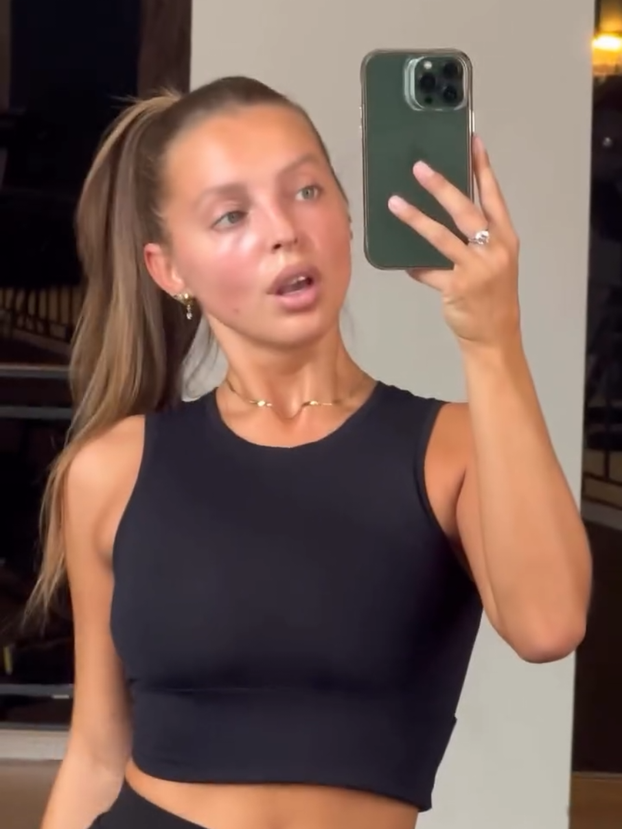 @Luna_Stevens1