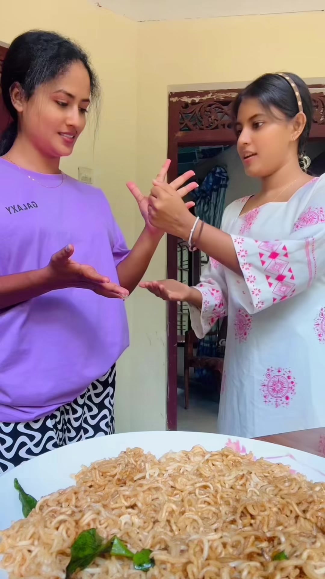 @Anju & Sanduuu 👩&zwj;❤️&zwj;👩