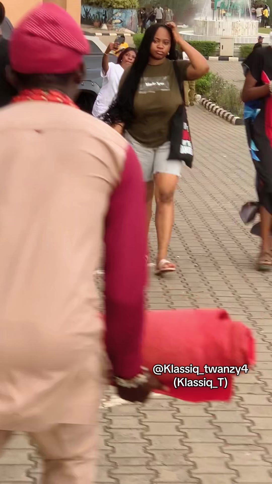 @Klassiq_T