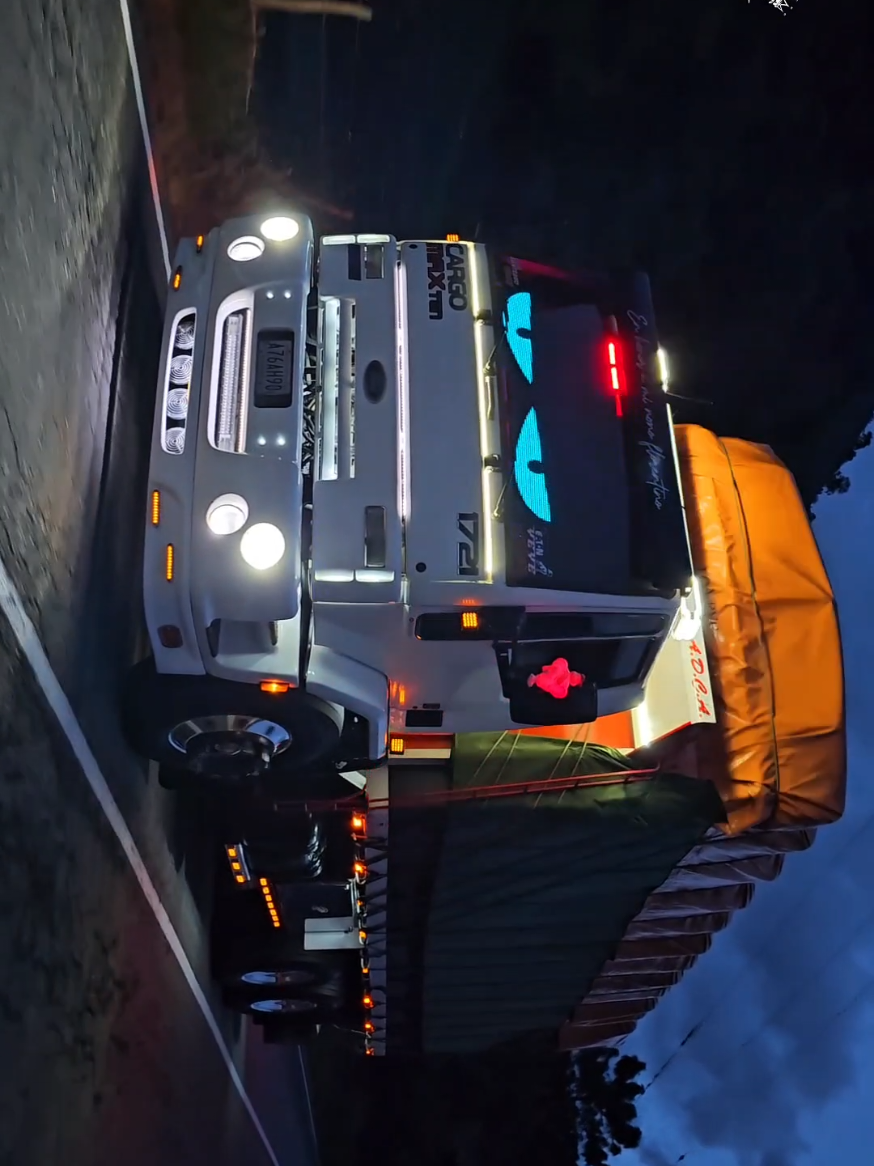 @YEYE TRUCKS