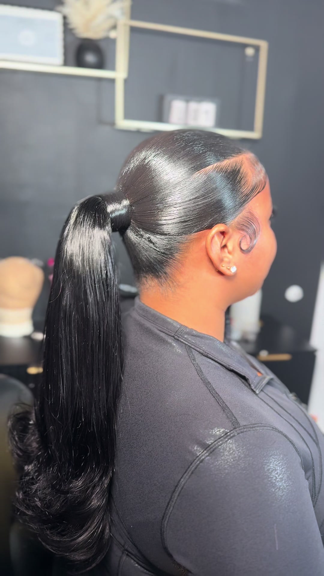 @BROOKLYN HAIRSTYLIST