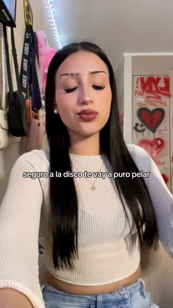 @efeelesitaa
