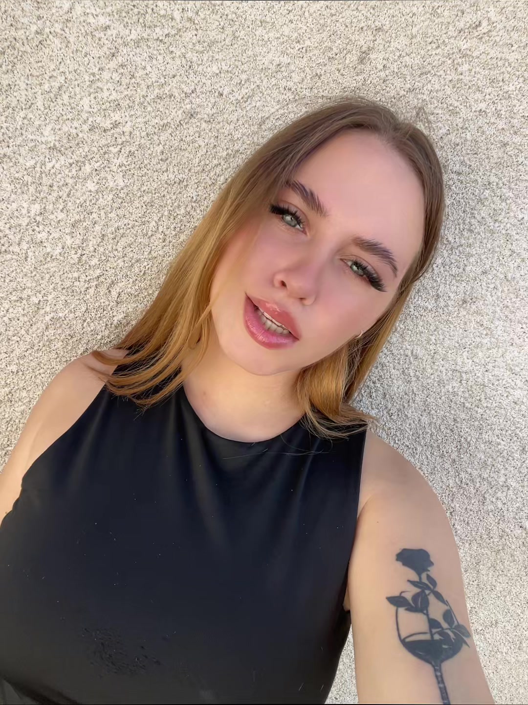@Лиза