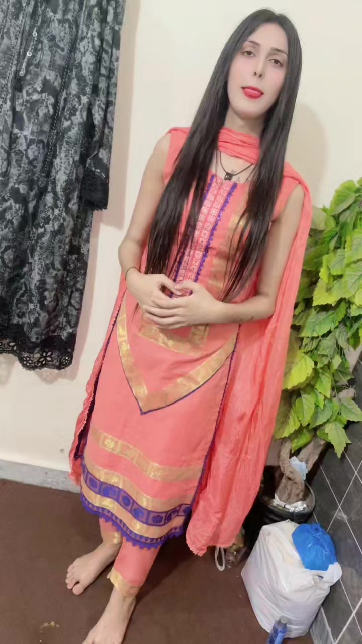 @chandni 💋❤️🍷