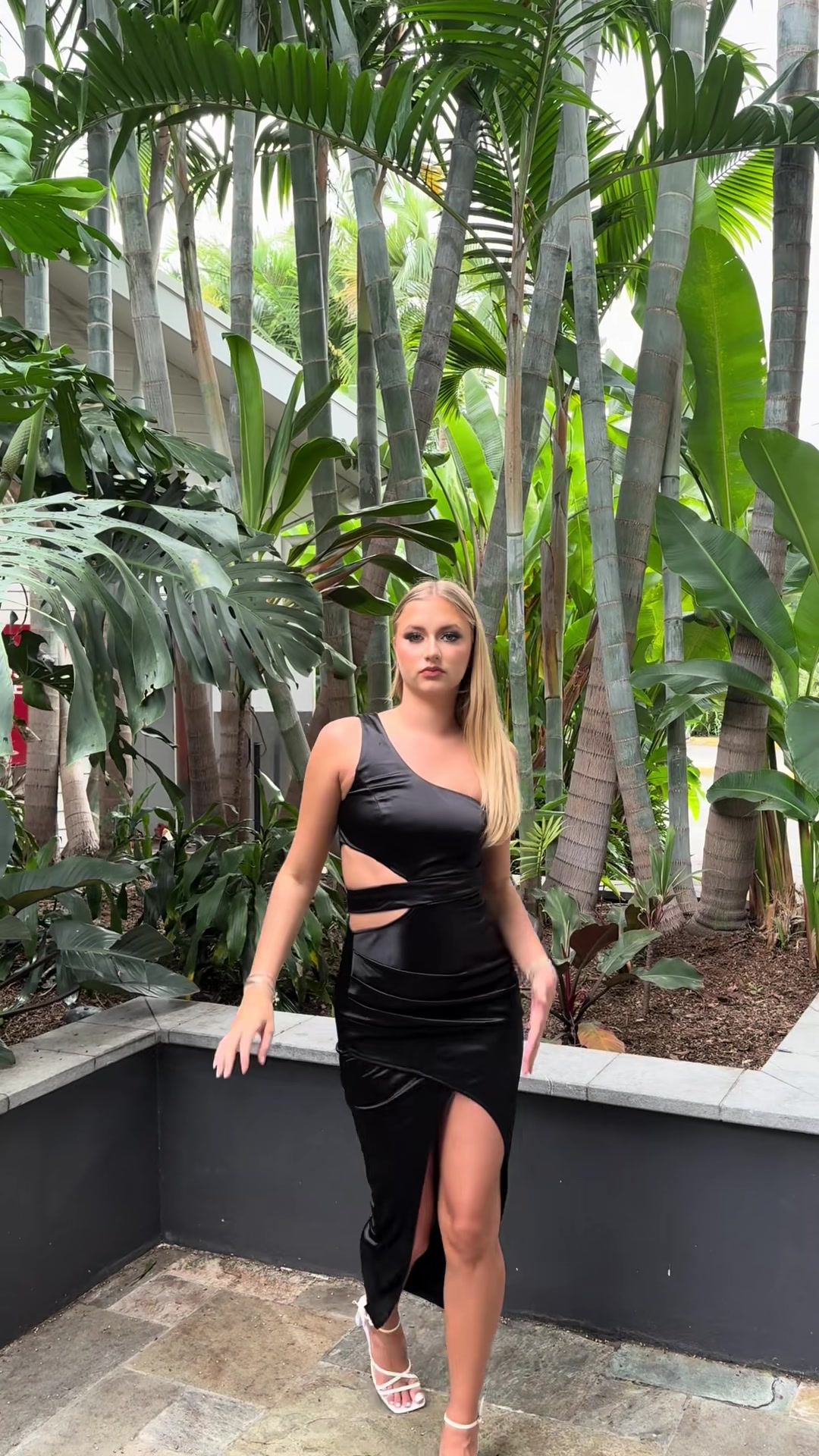 @Runway Goddess