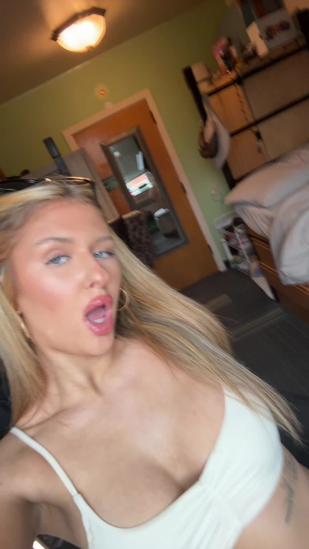 @PEYTON🌟