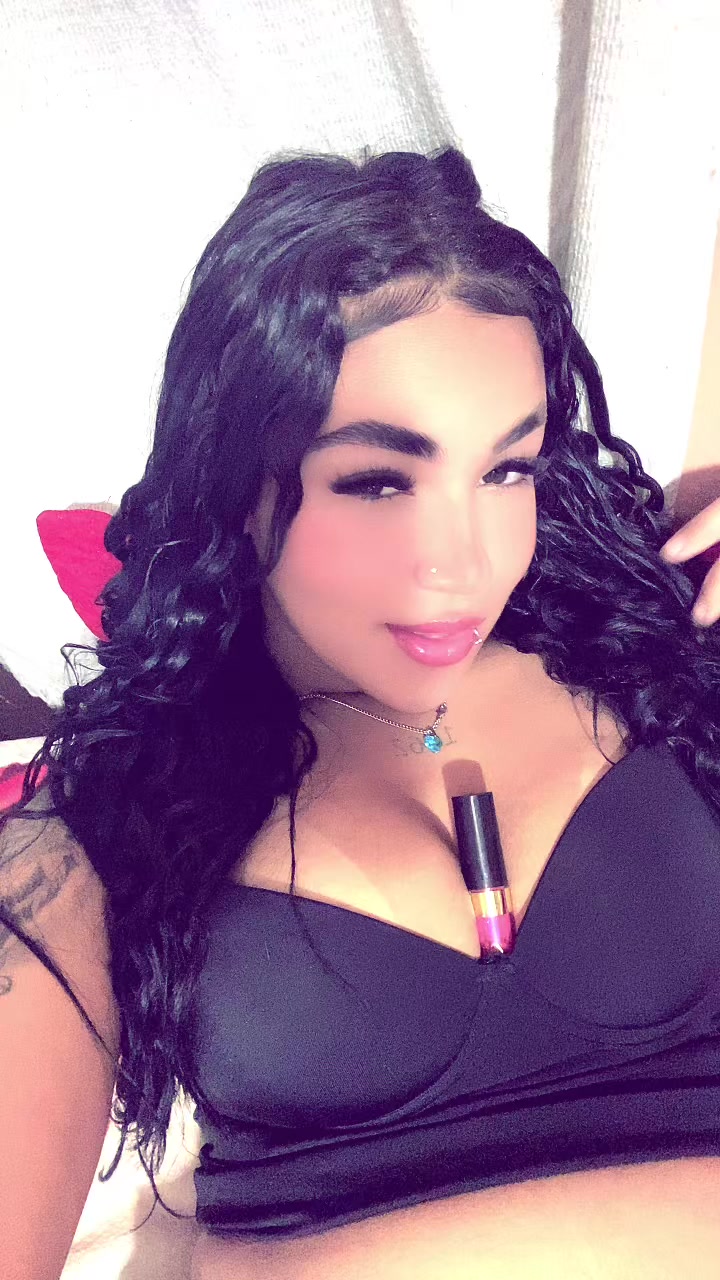 @Aninha_07