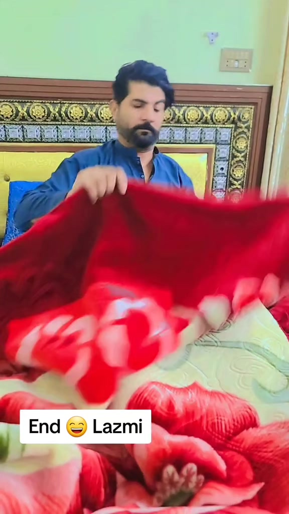 @منجن ماما آفیشل