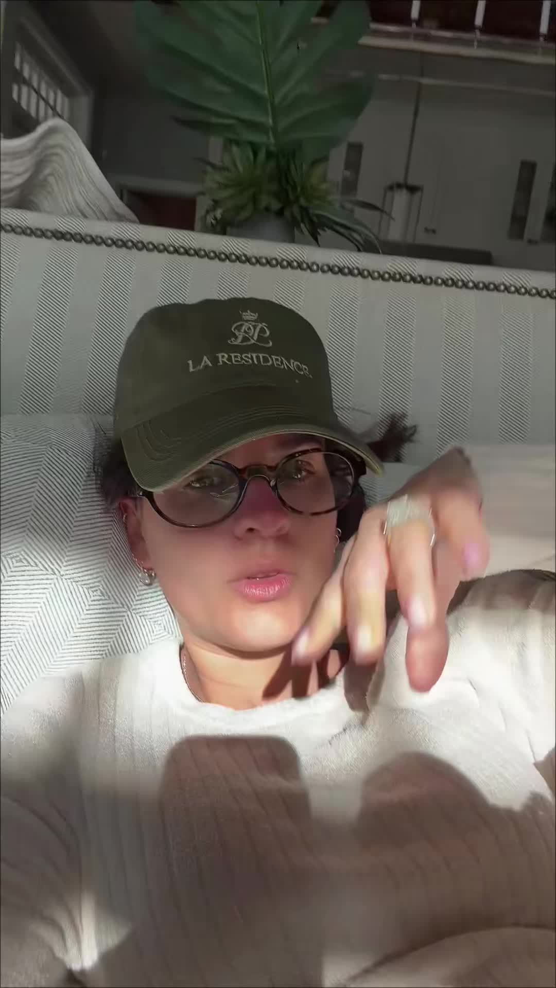 @elsiehoneys
