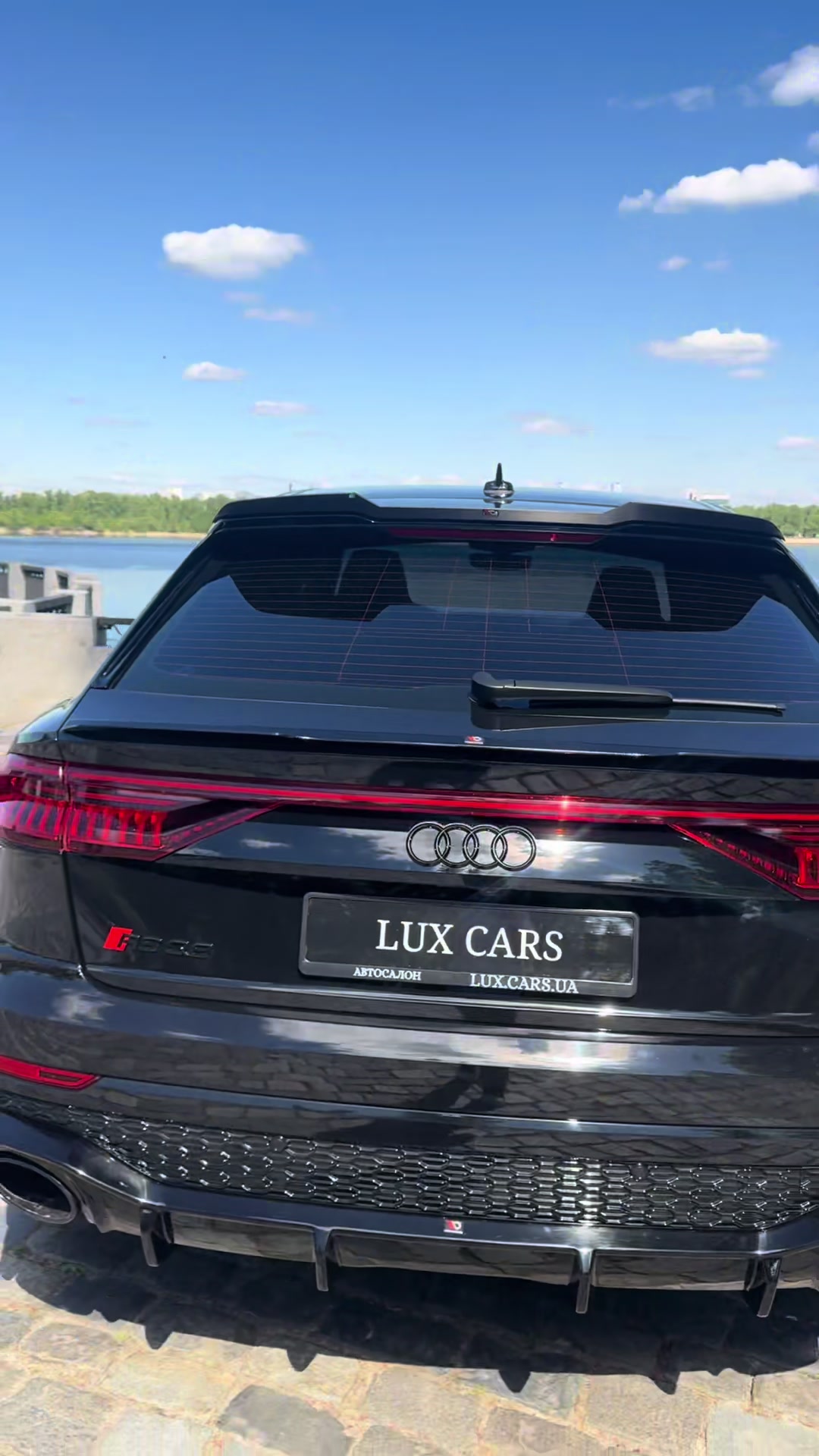 @LuxCars_Ua