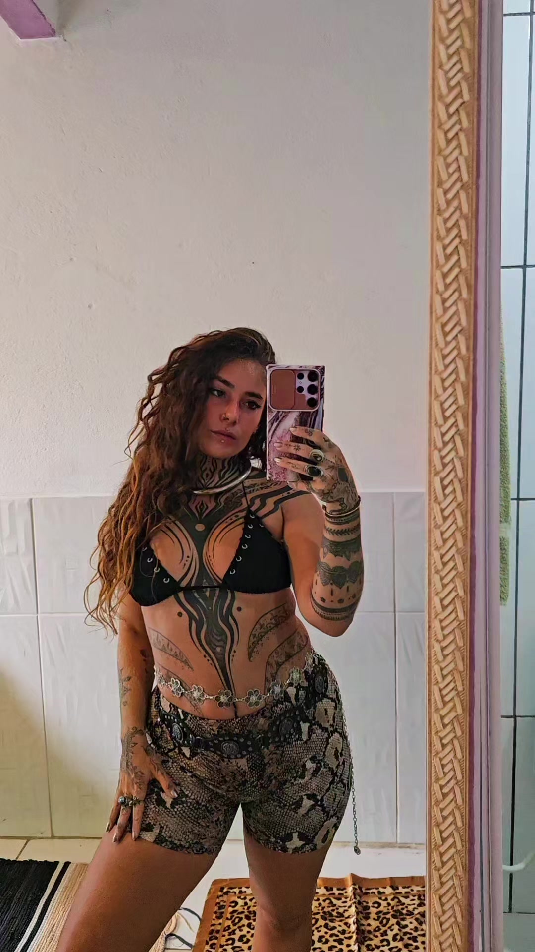 @Andreea Mystica