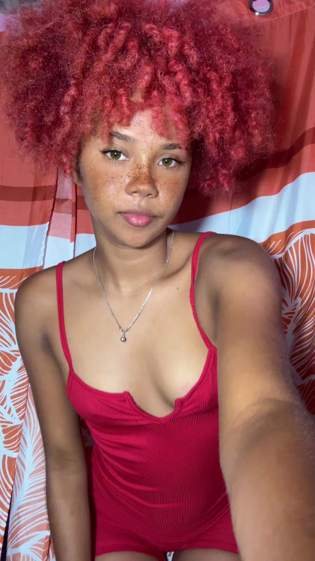 @Esthefani🔋🧃🦋