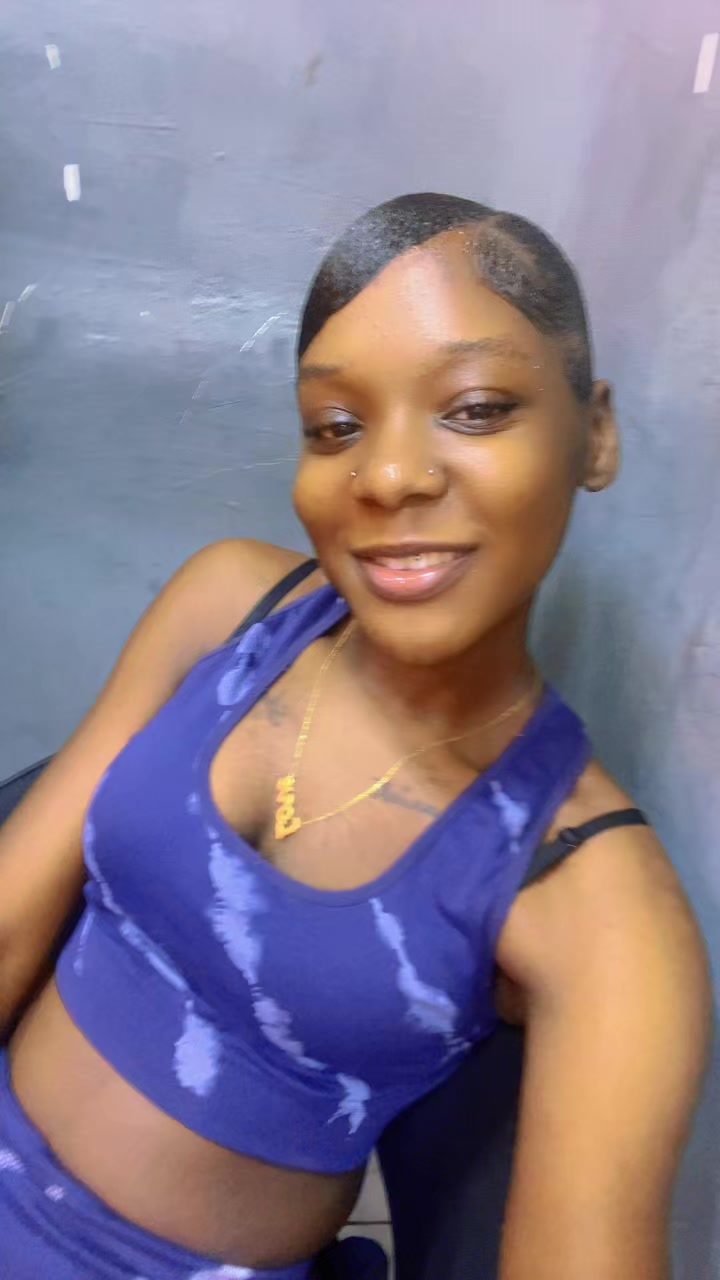 @_shaniek_