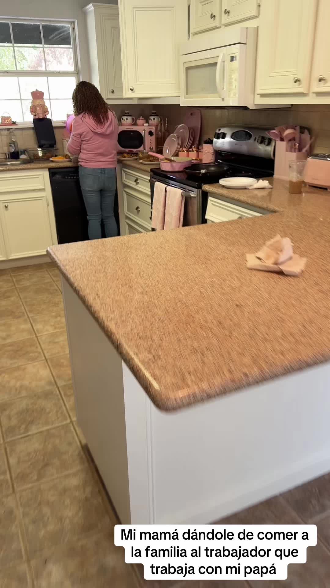 @lalalopez