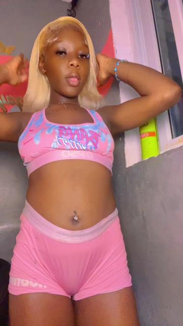 @_shaniek_