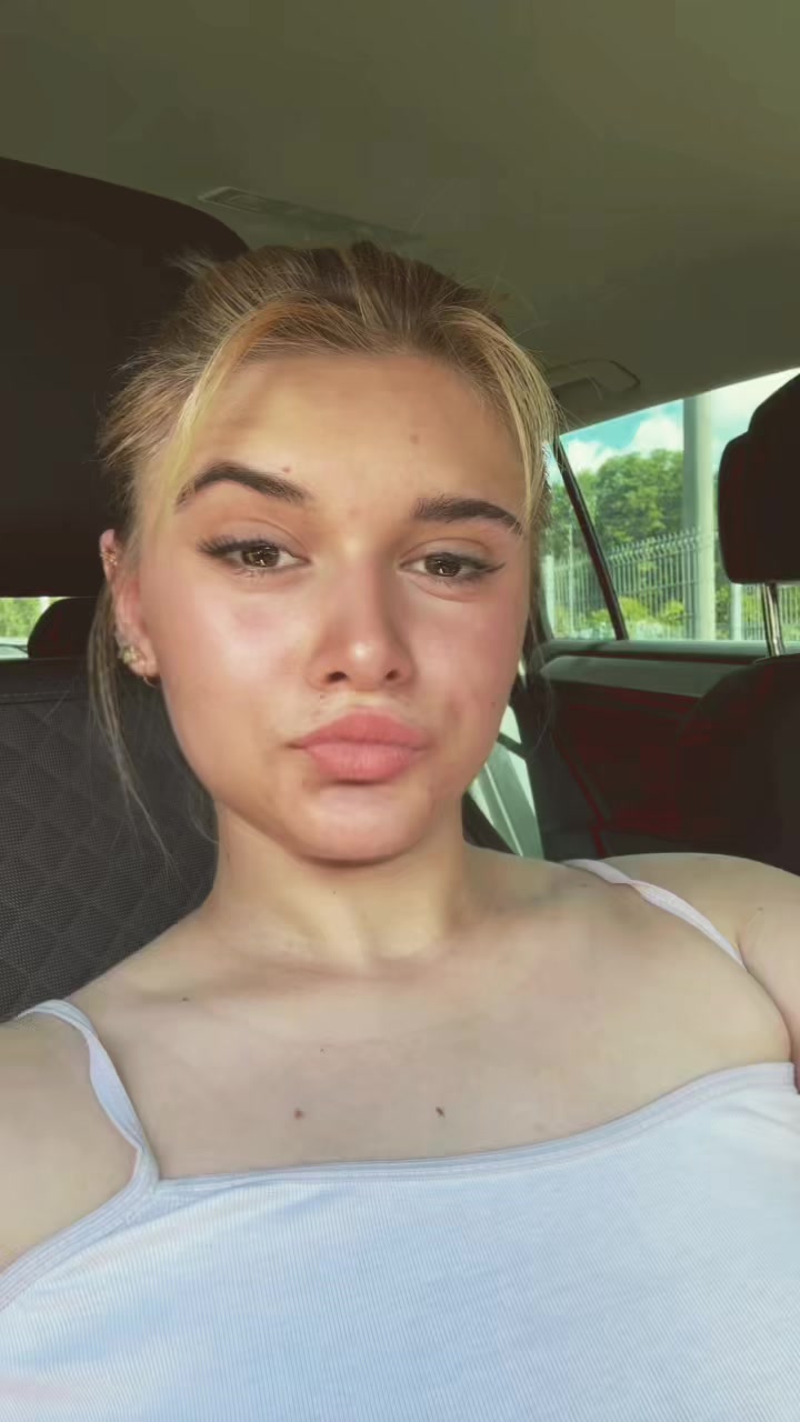 @vikixq👑