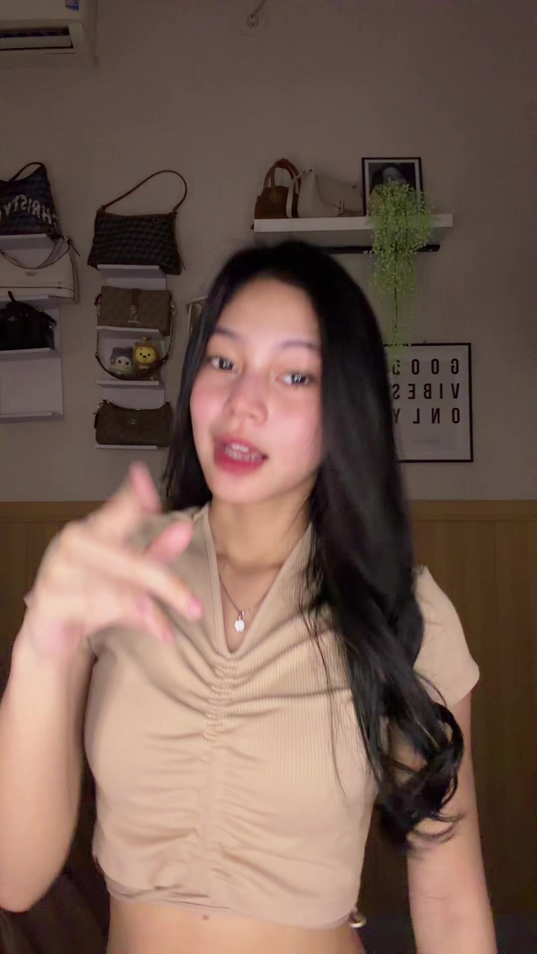 @queena_gadis
