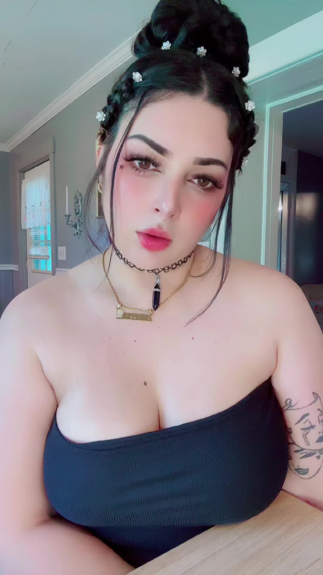 @🖤🦇Gothic Girl🦇🖤
