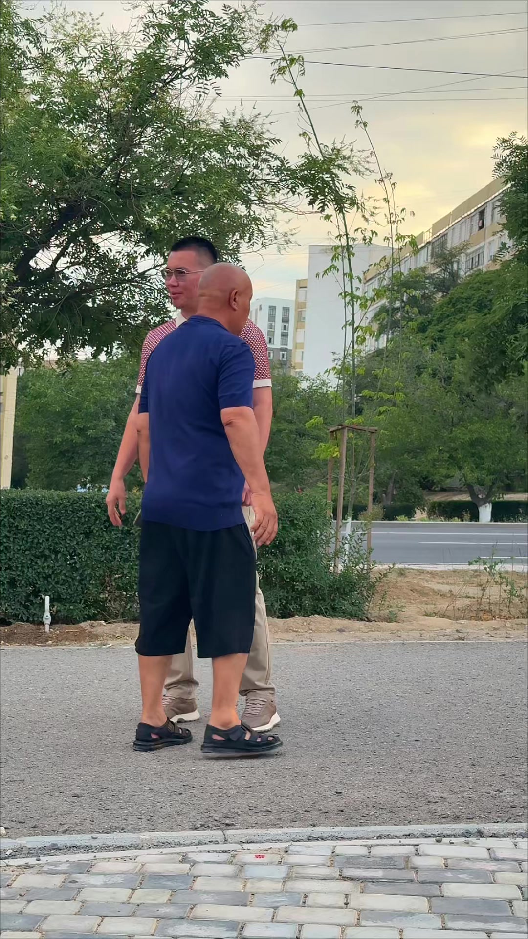 @samat_esenuly