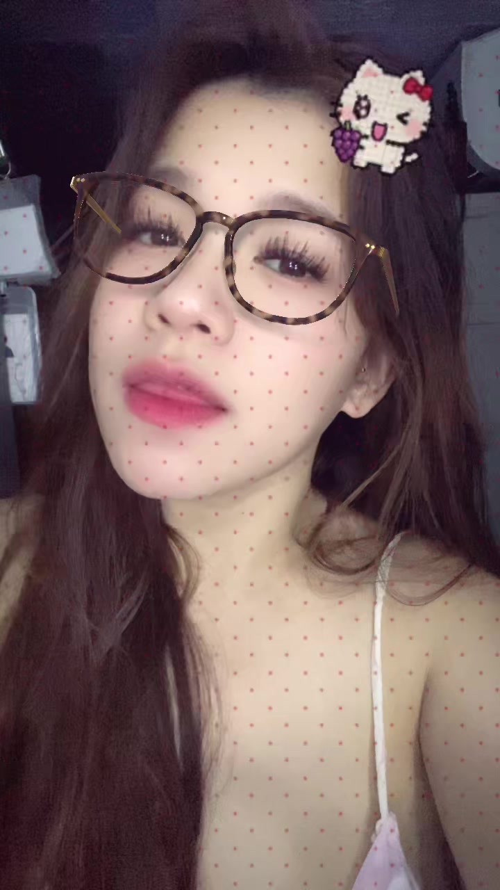 @HerNameIsYassyyy