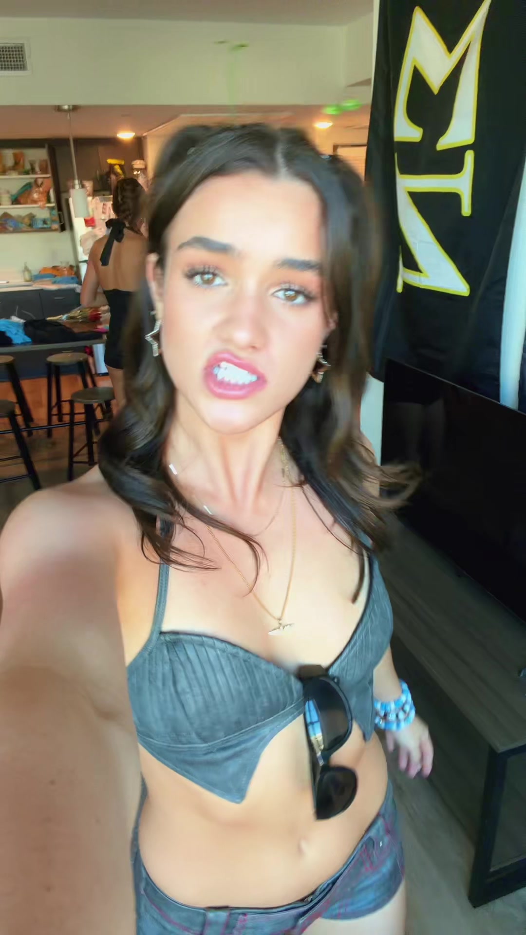 @Kiki