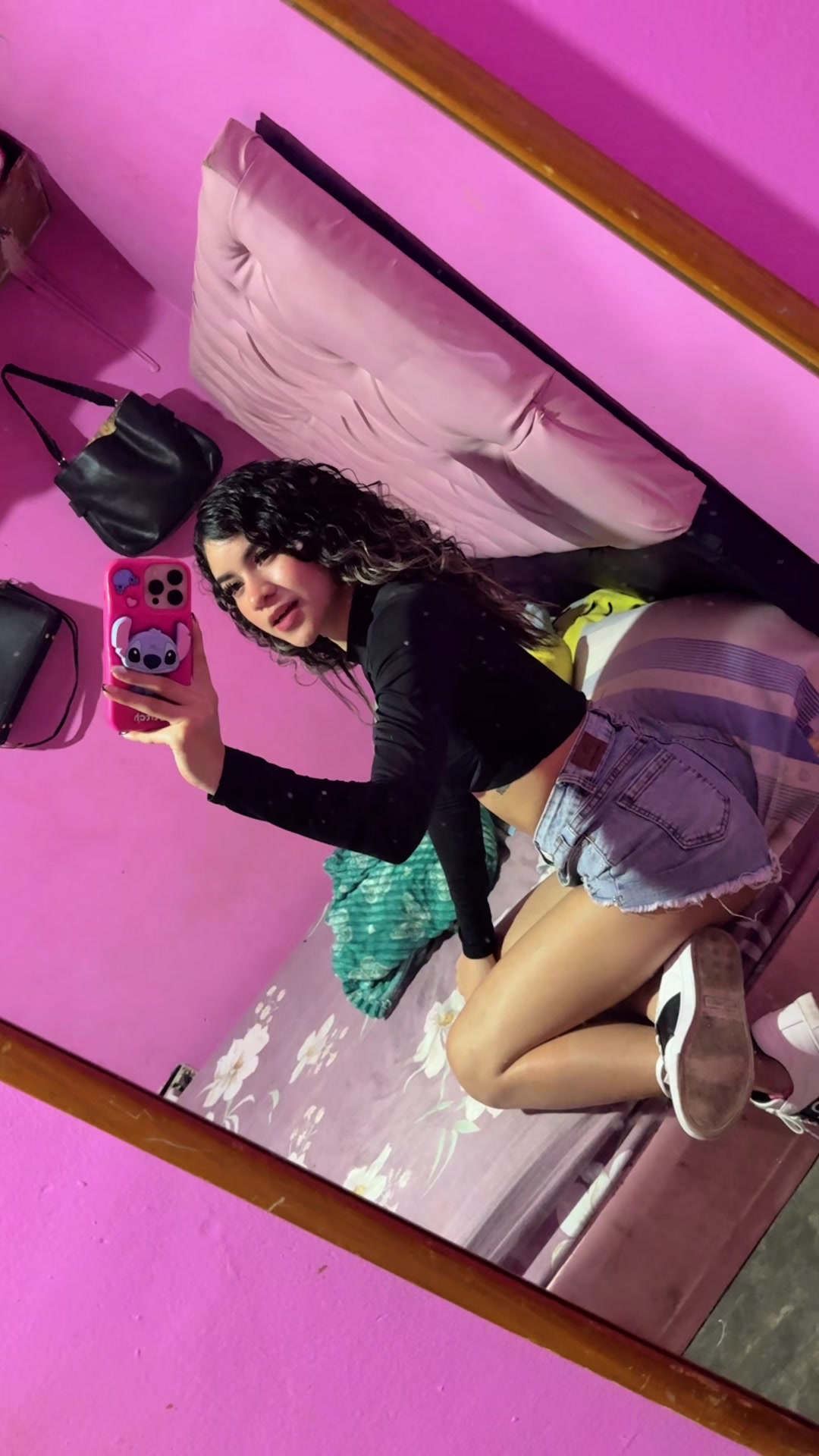 @👸🏻🖤!