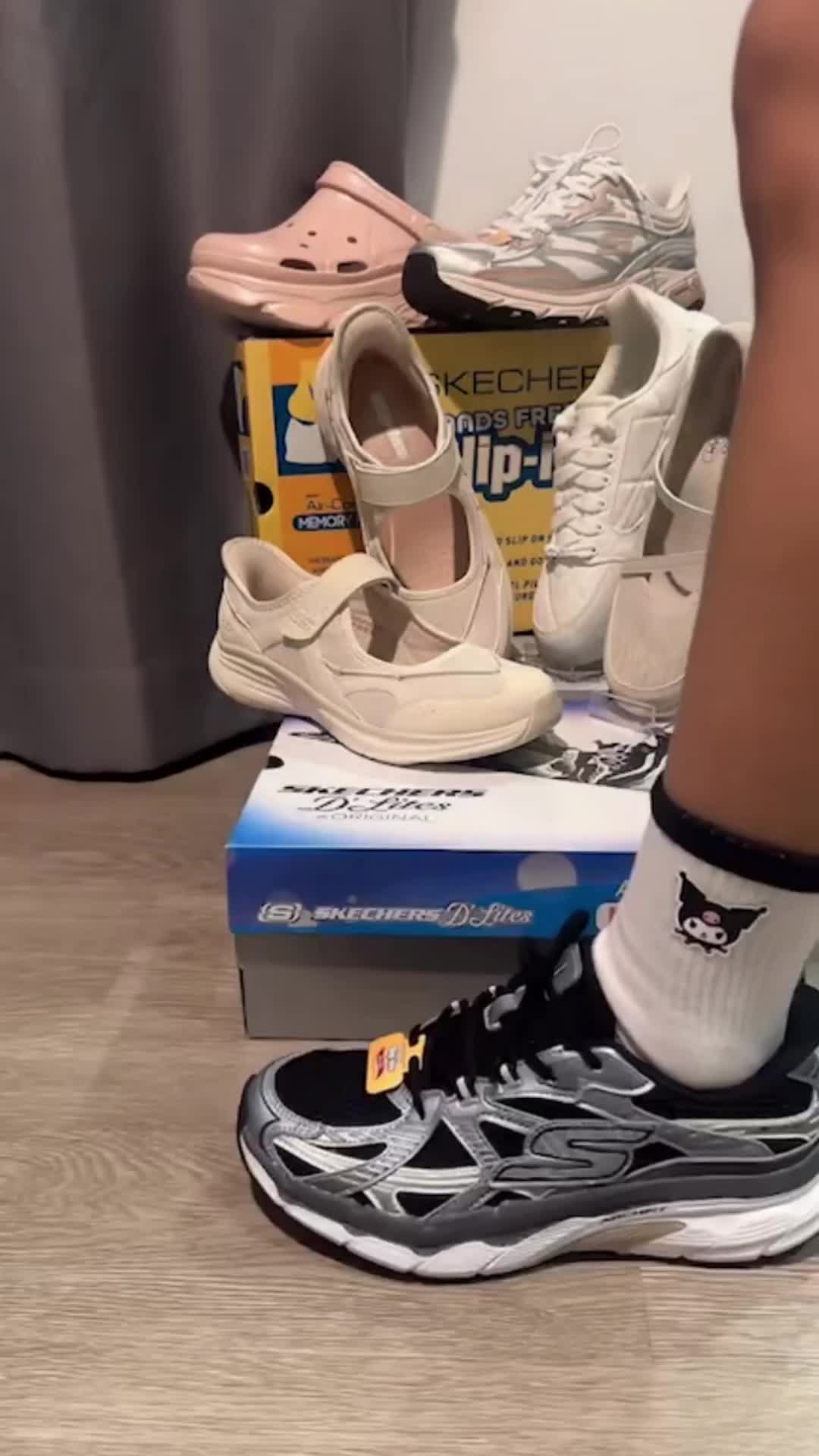 @K.S6titchSkechers