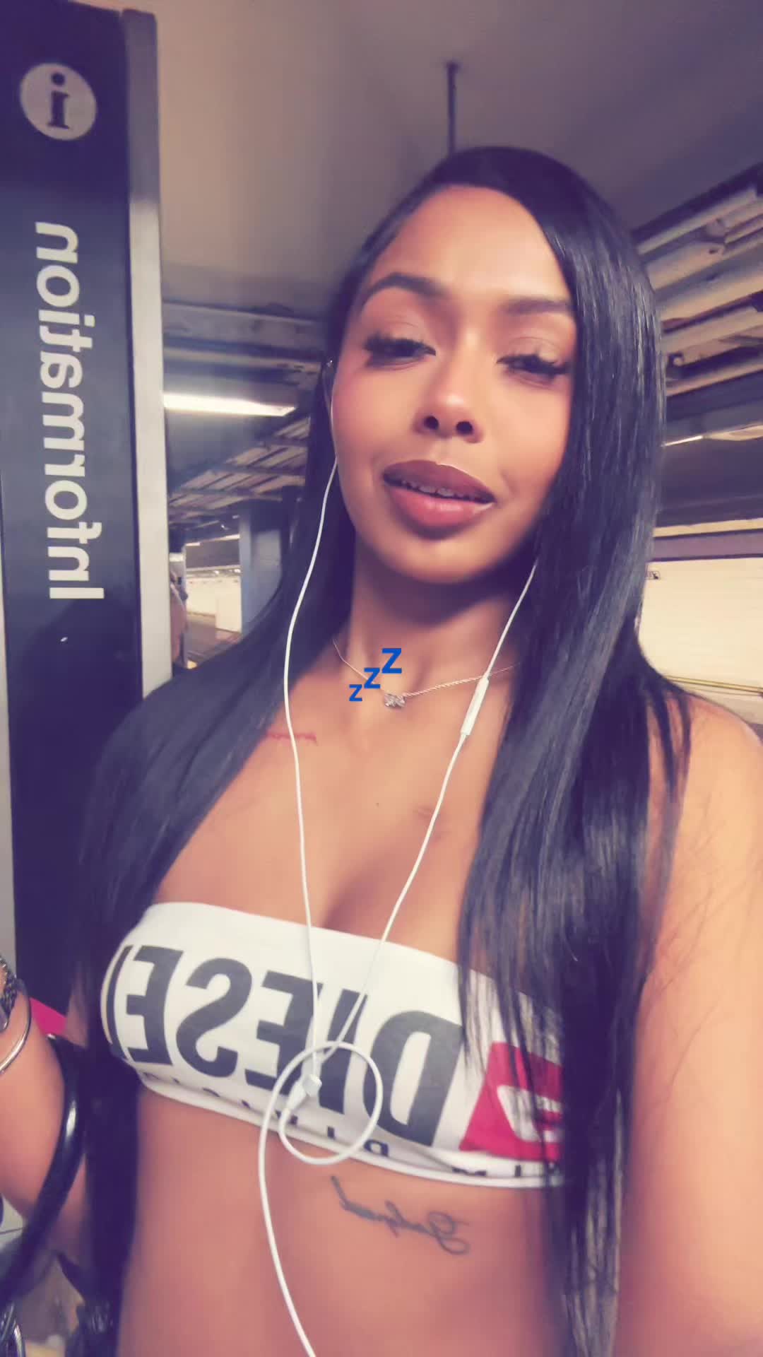 @emneezy