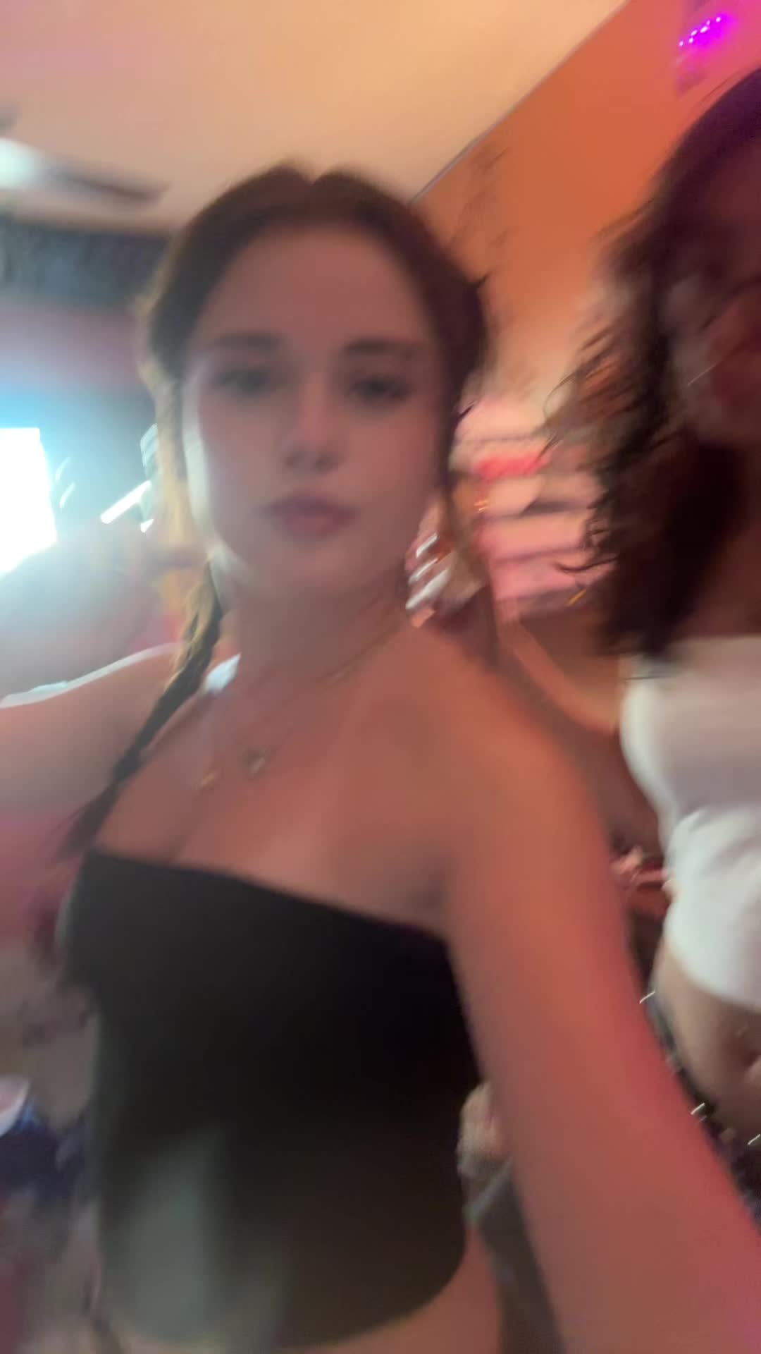 @user02827378393