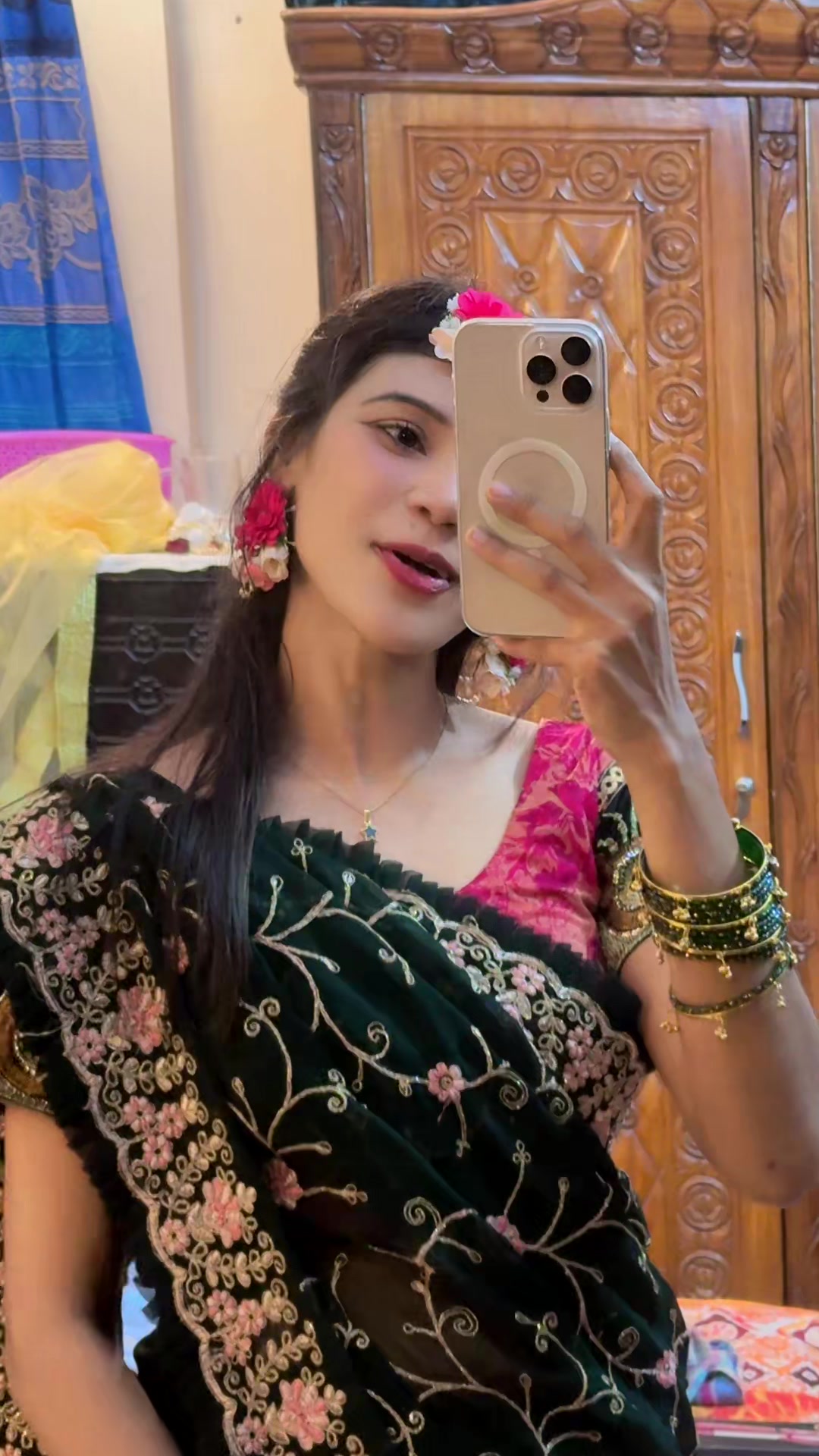 @👩🎓⚖️Arshi +(আরু)⚖️🎓