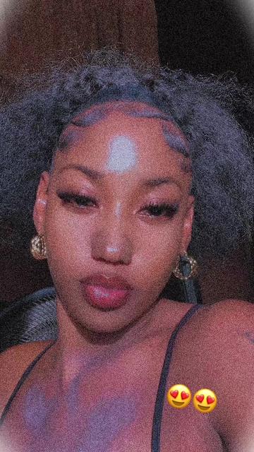 @Angel💚