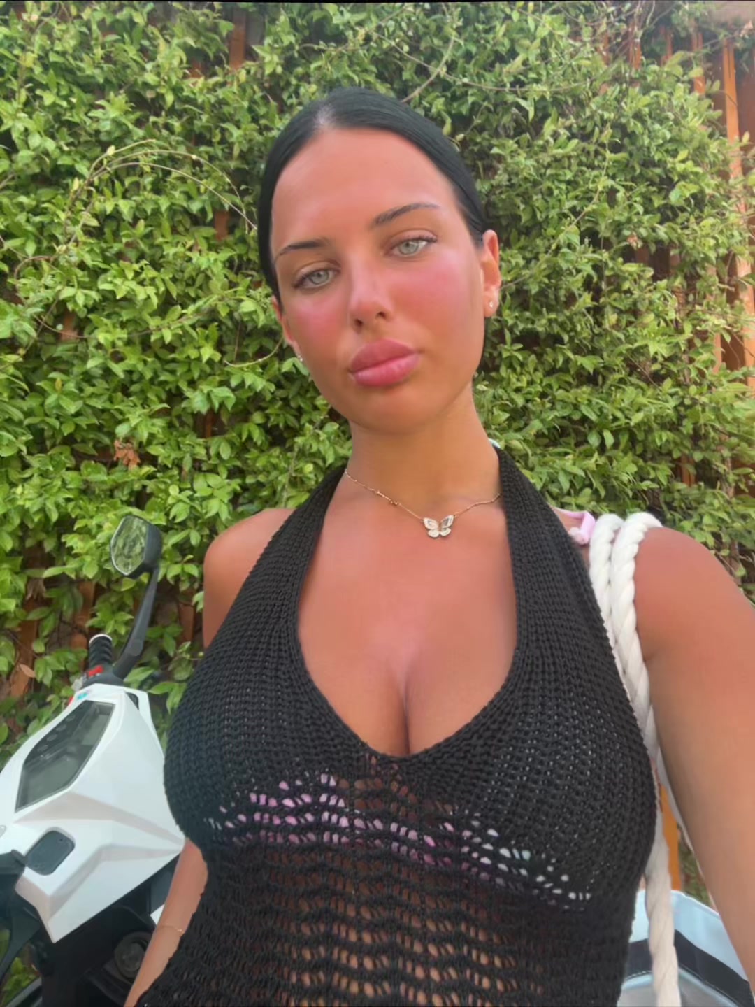 @𝑨𝒏𝒅𝒋𝒆𝒍𝒂