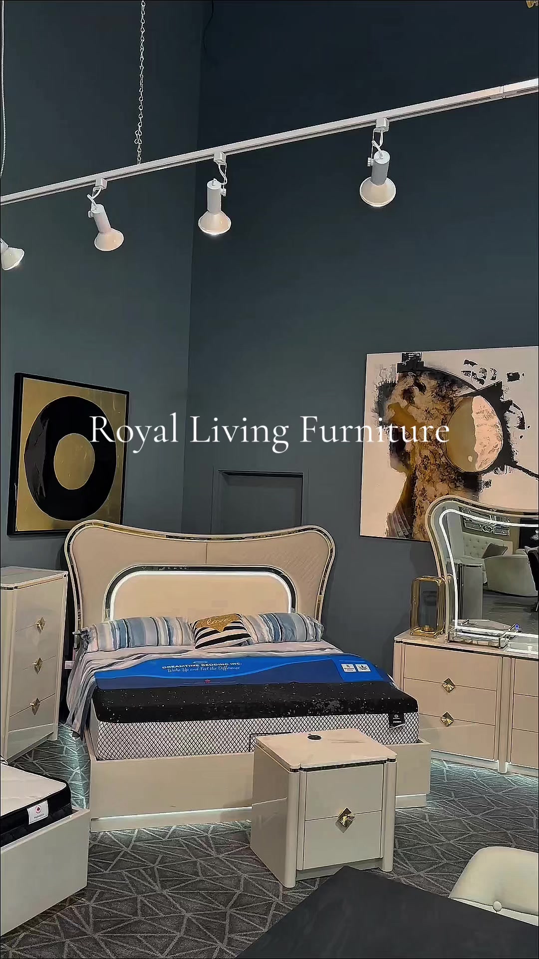 @Royal living furniture
