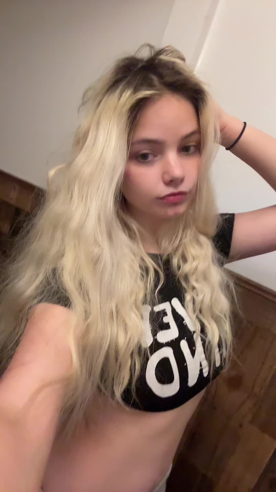 @holly Mae🖤