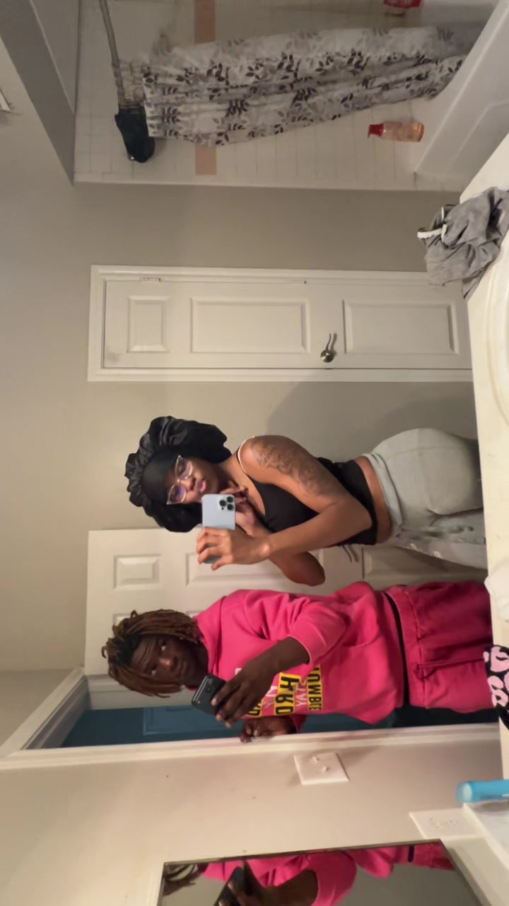 @Imjusniaaa