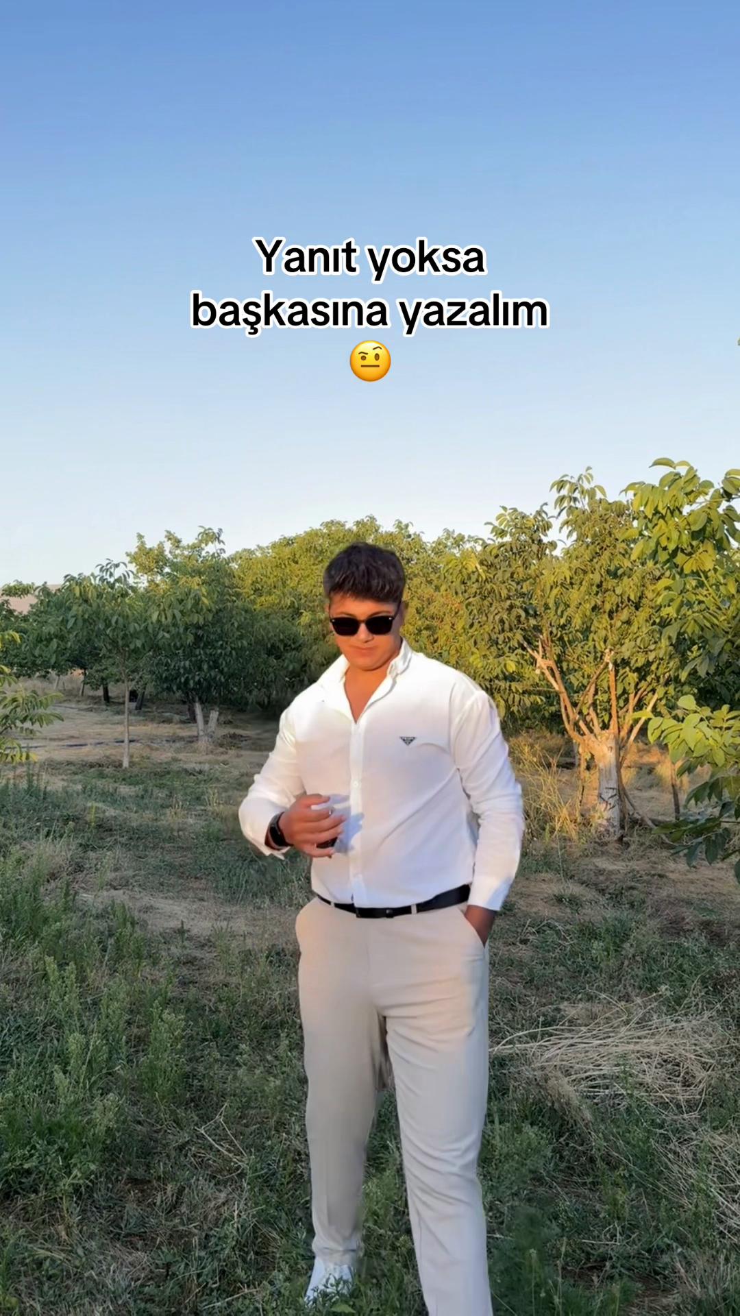 @🦅