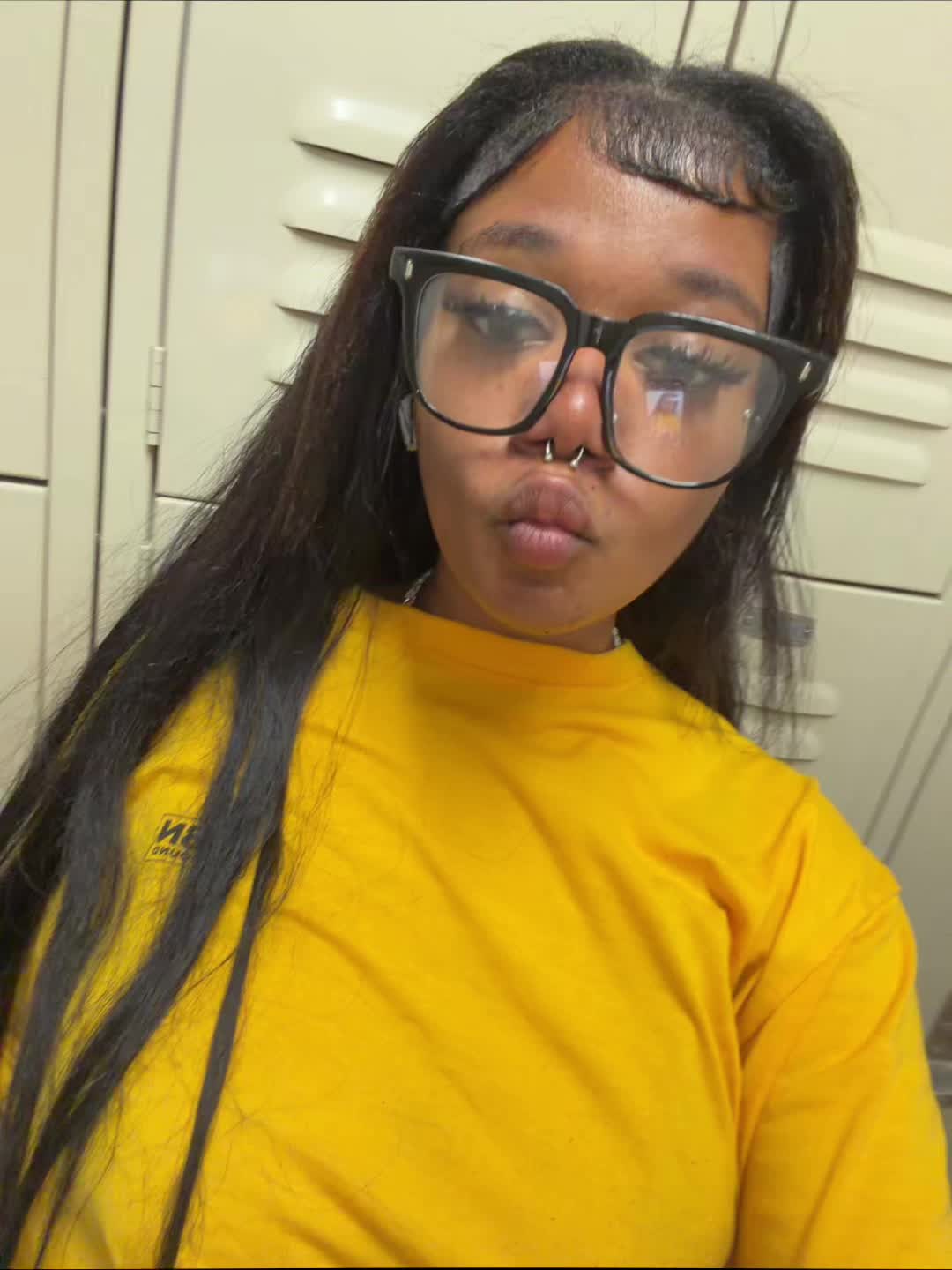 @nicolee