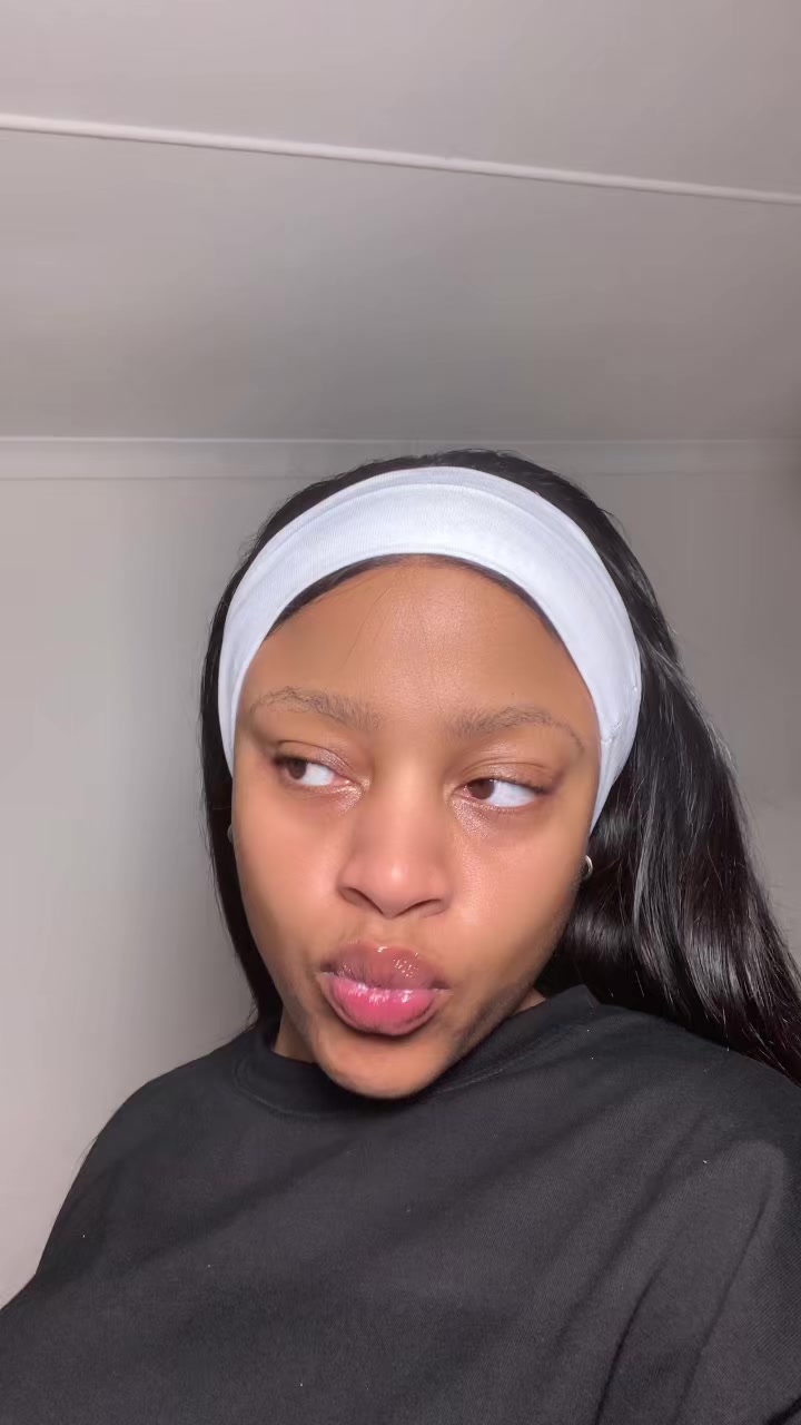 @vuyisanani__