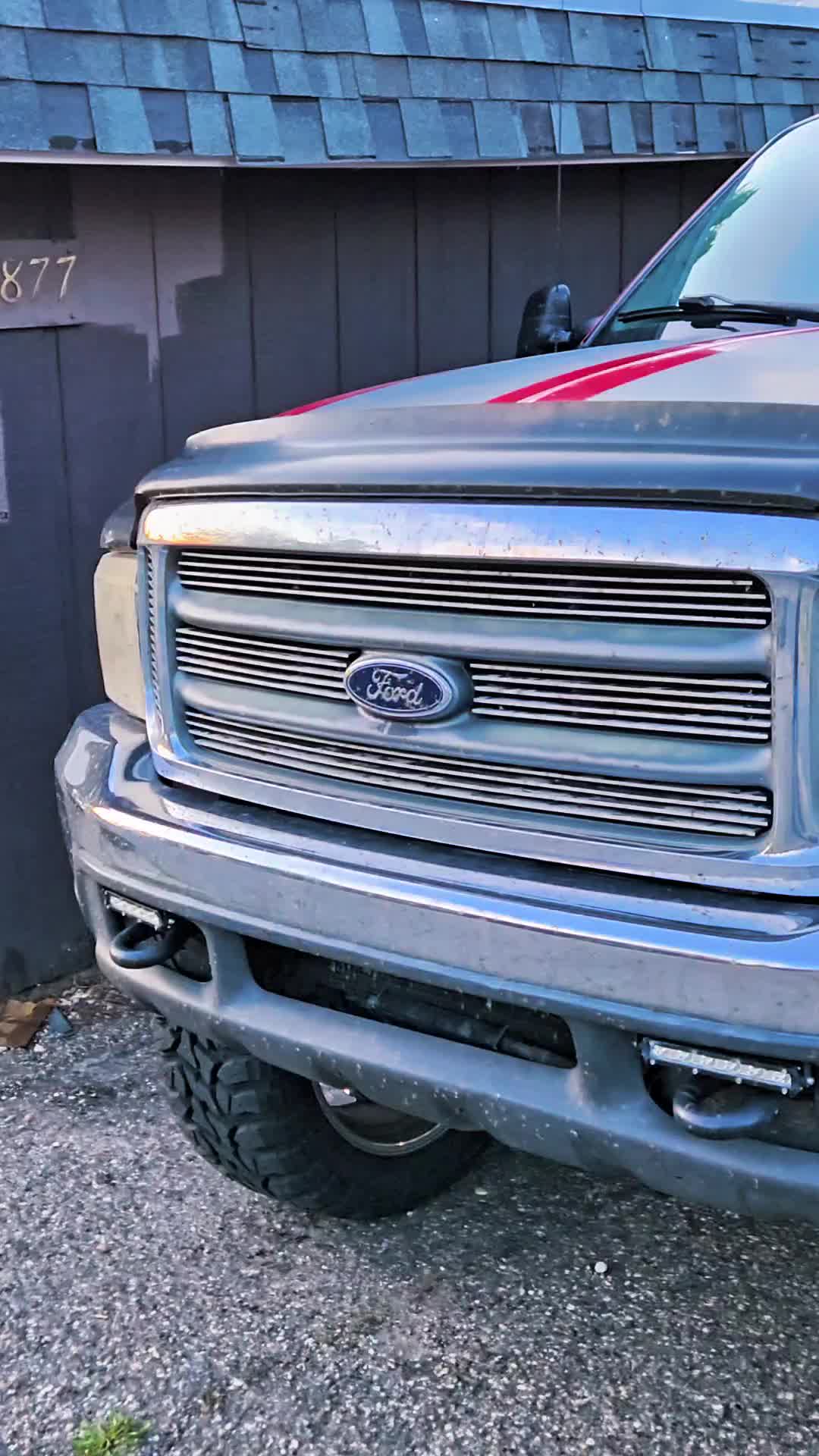 @CliffordTheBigRedTruck