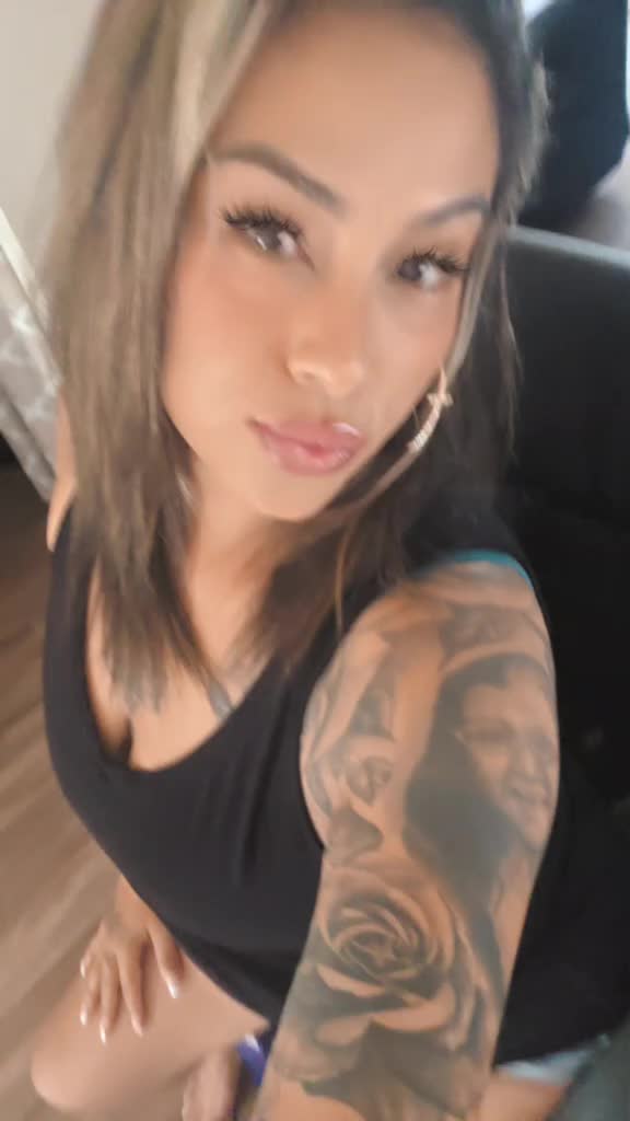 @Anjelina