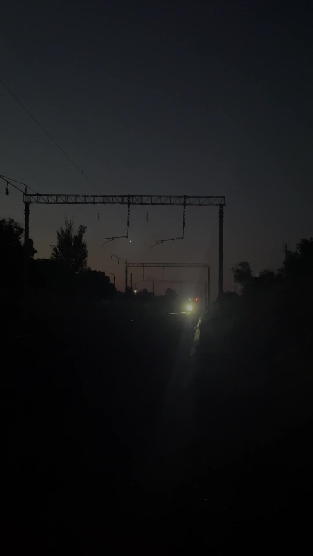 @𝗡𝗶𝗿𝗼𝘄_𝗿𝗮𝟭𝗹𝘄𝗮𝘆🛤️