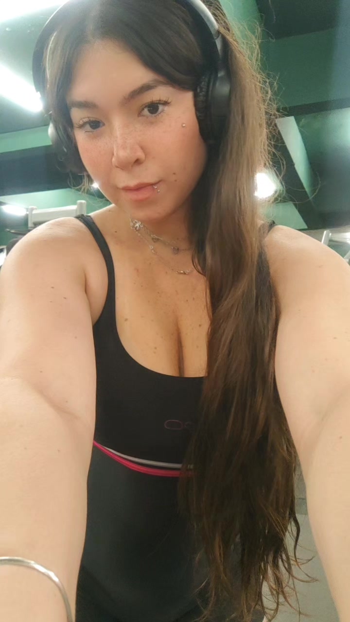 @layla_valeriano
