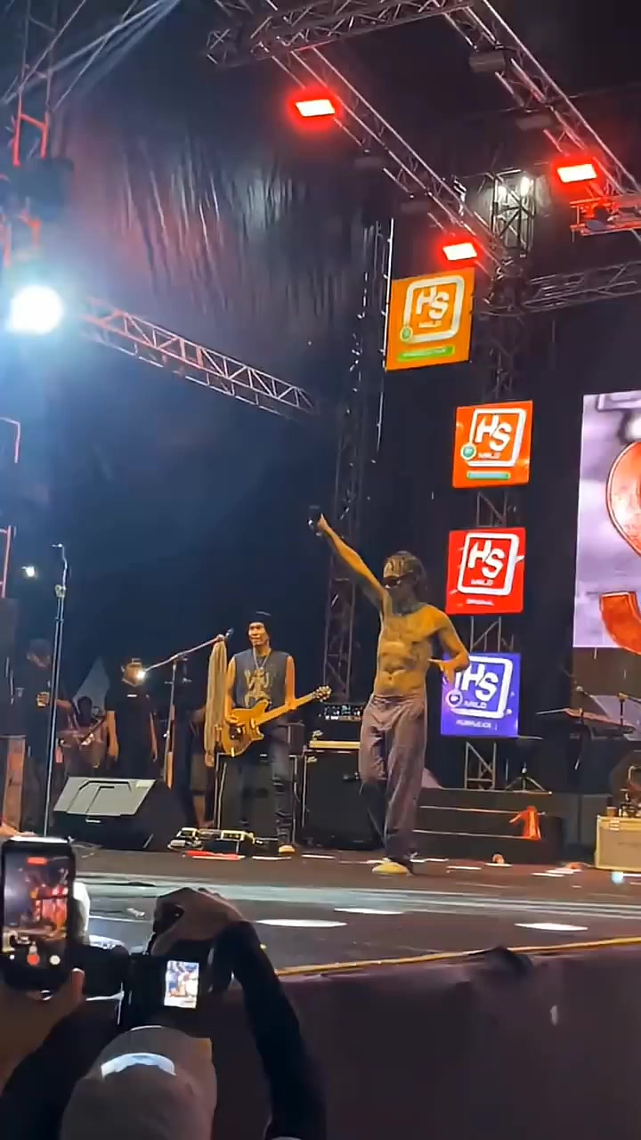 @vodkarocknroll