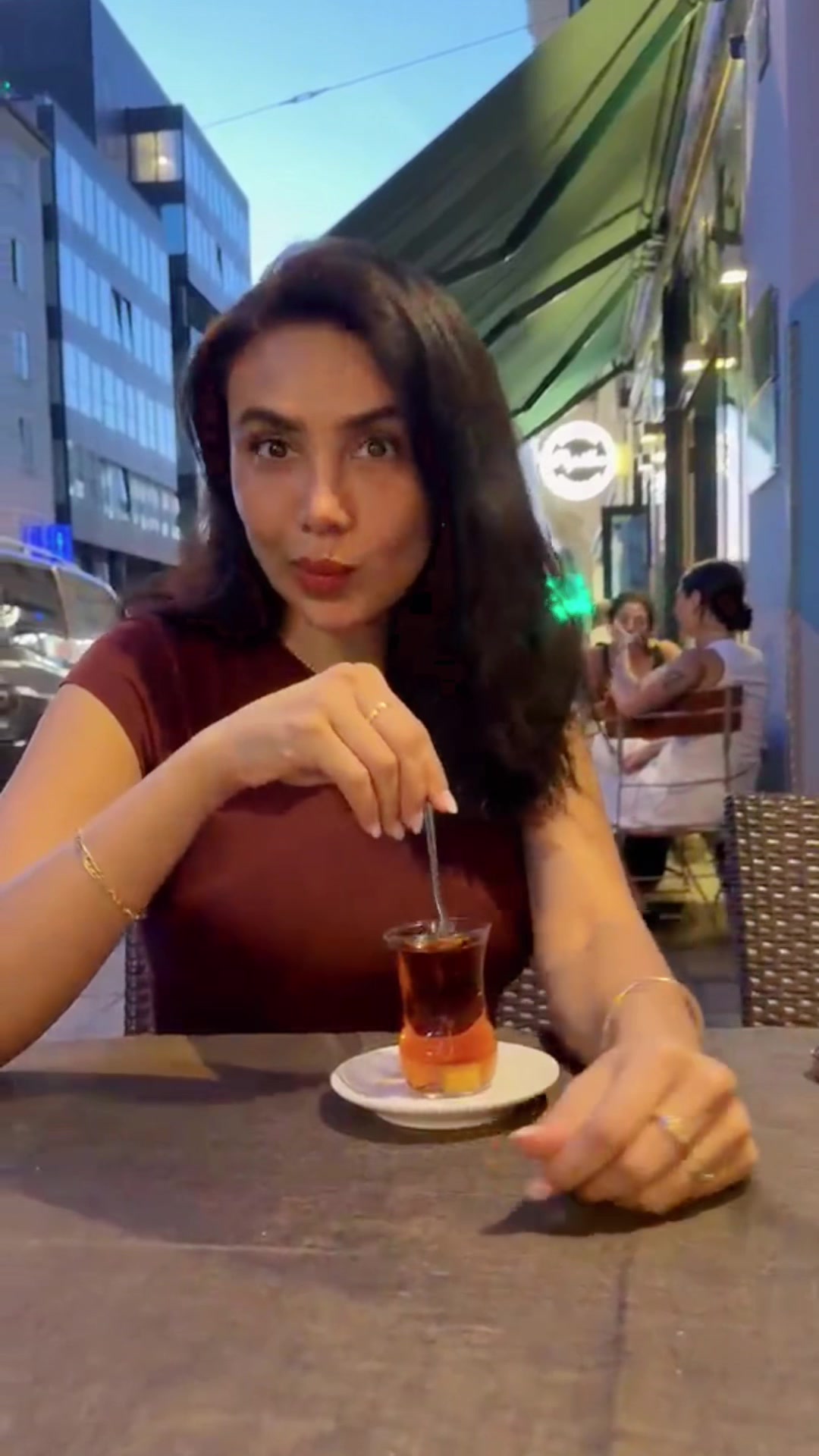 @لبنى عبد العزيز الخالدي