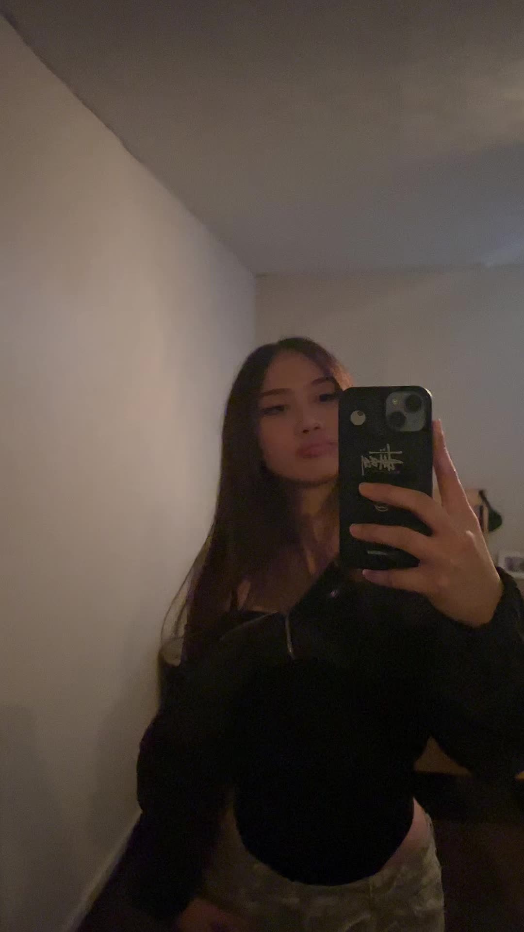 @zyra